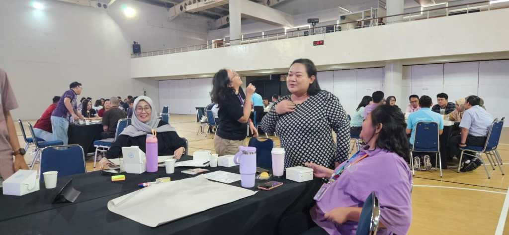 Another image of of certain participating group currently discussing the issues presented.