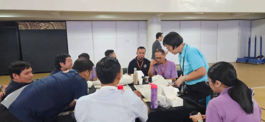 An image of of certain participating group currently discussing the issues presented.